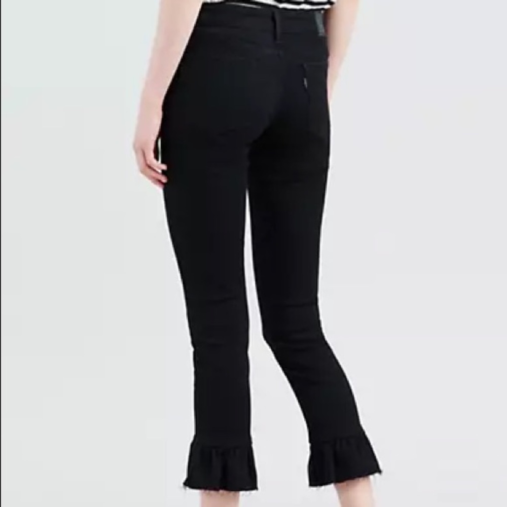 Levi’s 711 Ruffle-Hem Cropped Jeans - Picture 6 of 6
